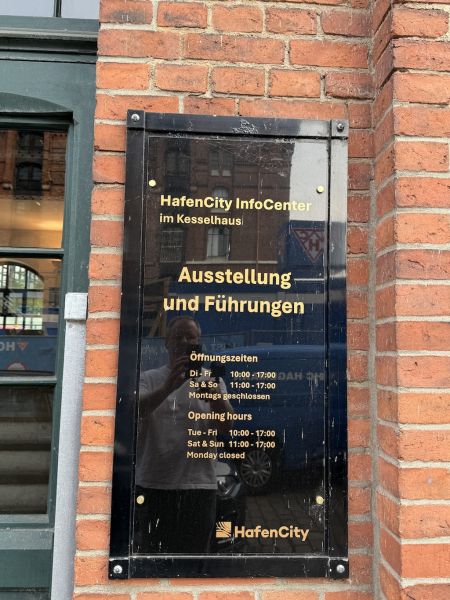 Hafencity Info Center im Kesselhaus